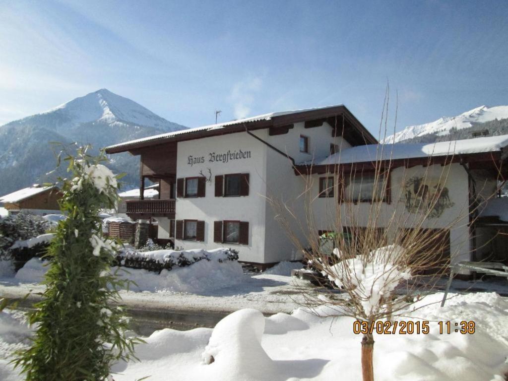 Ferienwohnung Haus Bergfrieden Achenkirch Exterior foto